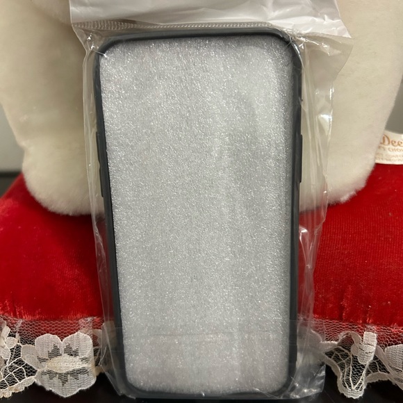 BRAND NEW IPHONE 11 Pro Soft Case - Picture 3 of 3